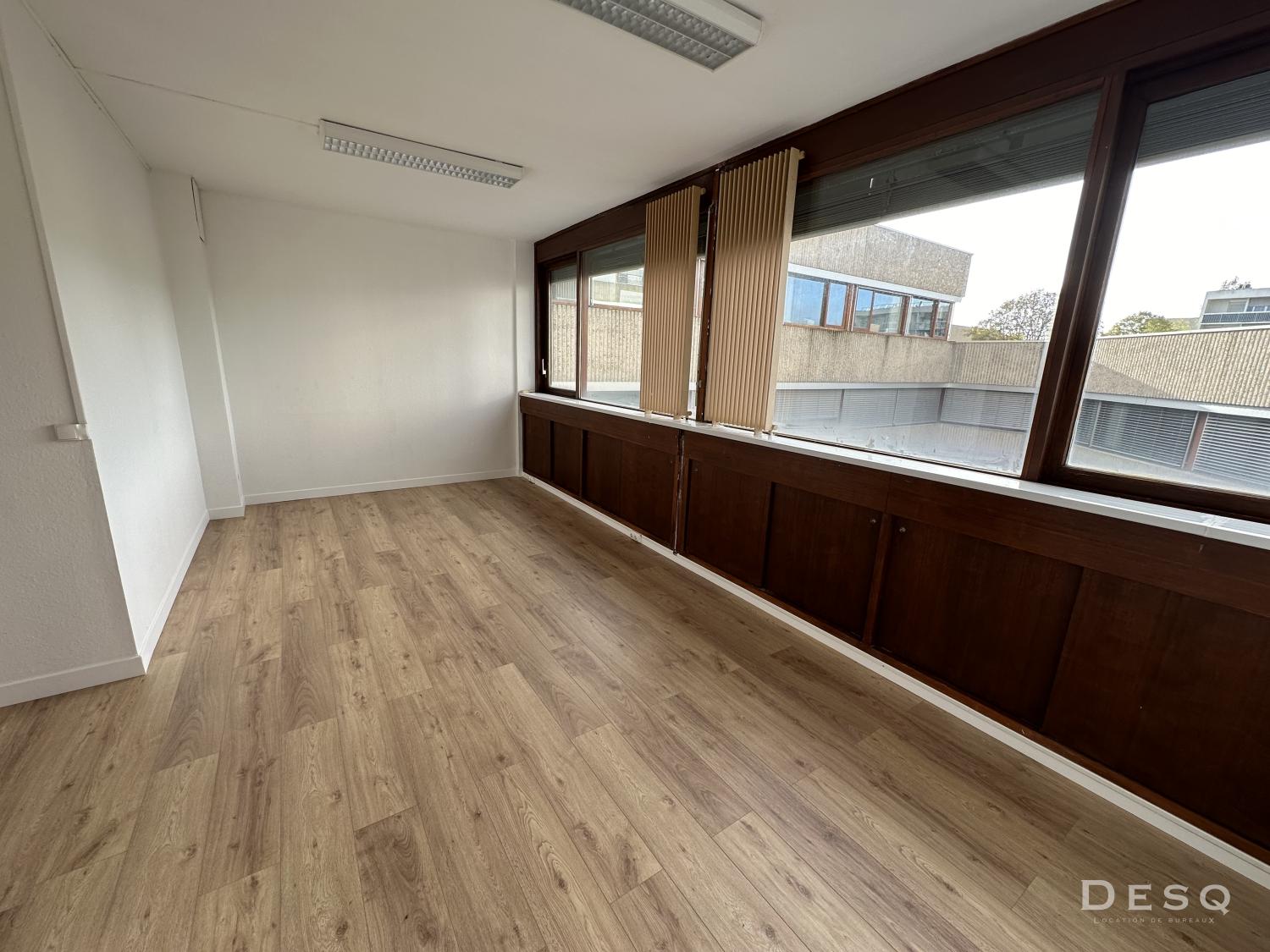 Bureau à louer de 23m2 sur Cenon - Bordeaux Rive Droite - DESQ