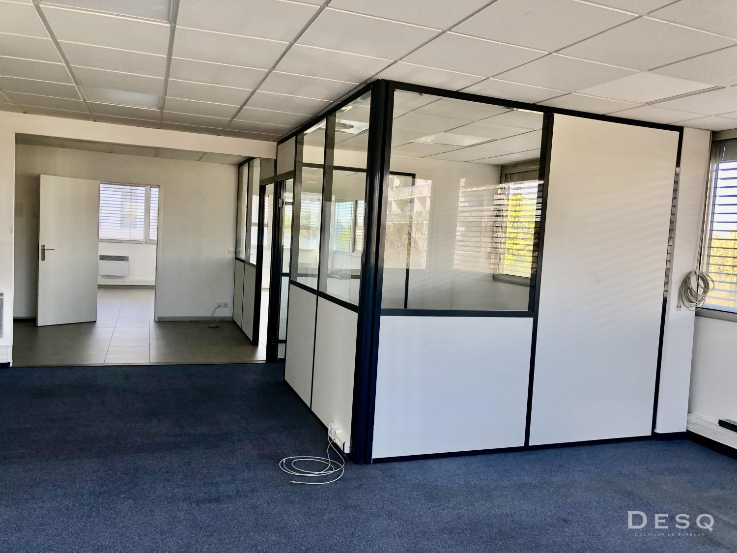 Bureau à louer de 107m2 sur Cenon - Bordeaux Rive Droite - DESQ