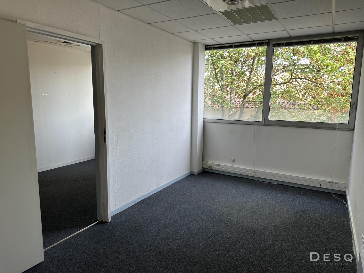 Bureau à louer de 27m2 sur Cenon - Bordeaux Rive Droite - DESQ