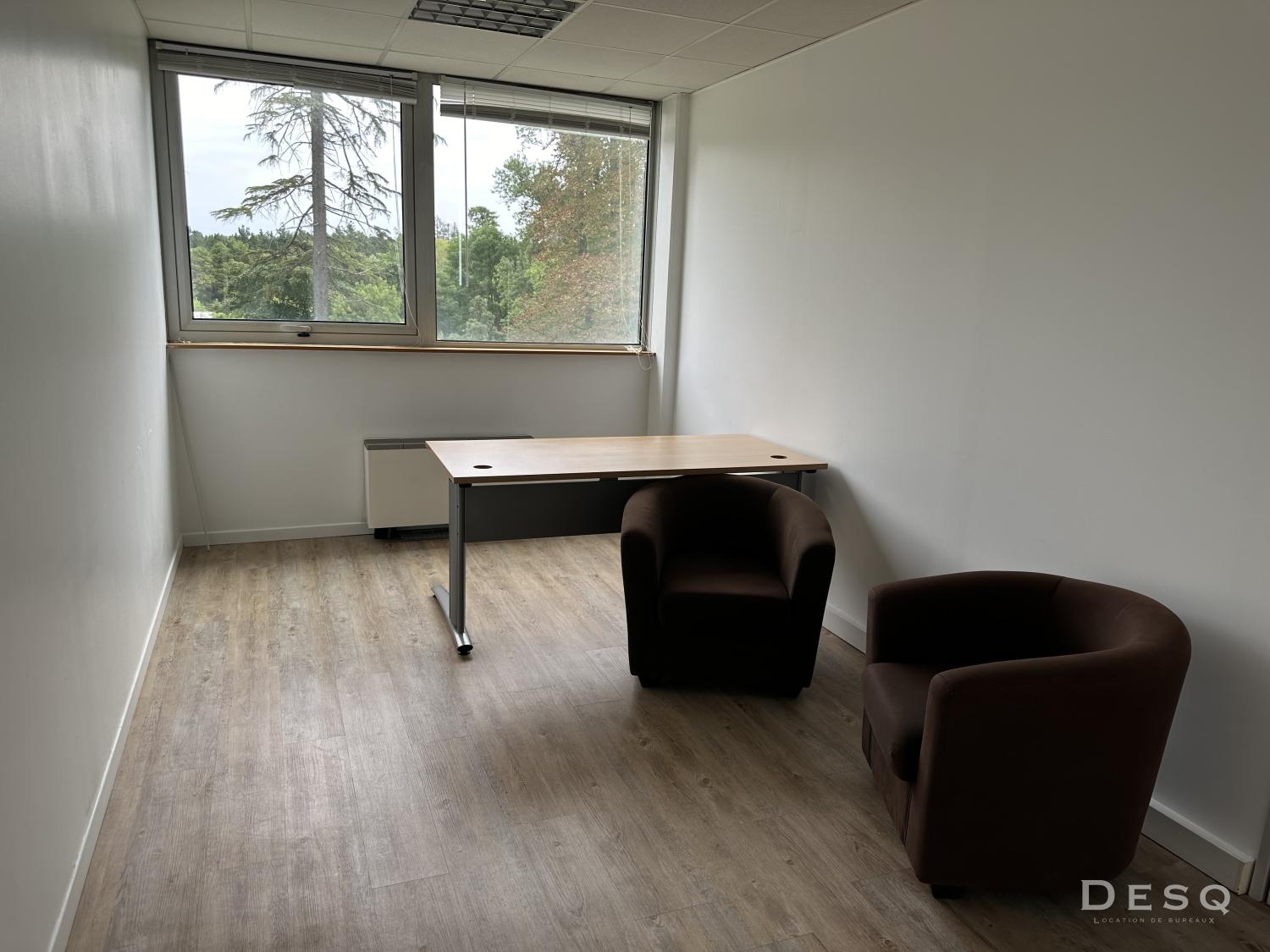 Bureau à louer de 17m2 sur Lormont - Bordeaux rive Droite - DESQ