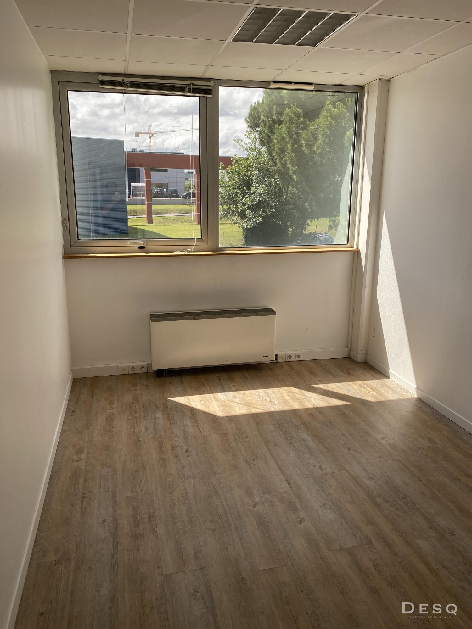 Bureau à louer de 17m2 sur Lormont - Bordeaux Rive Droite - DESQ